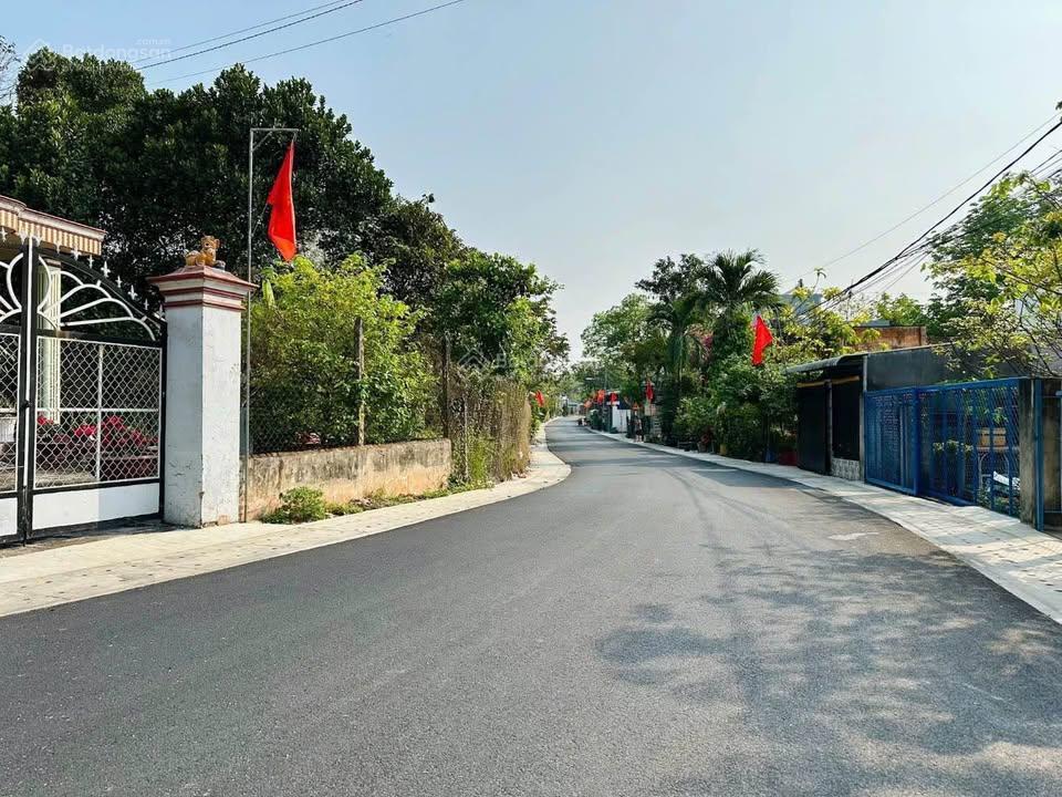 Chỉ 1 tỷ có lô đất đường nguyễn văn khạ, 120m2 thổ cư, shr, mặt tiền đường nhựa.