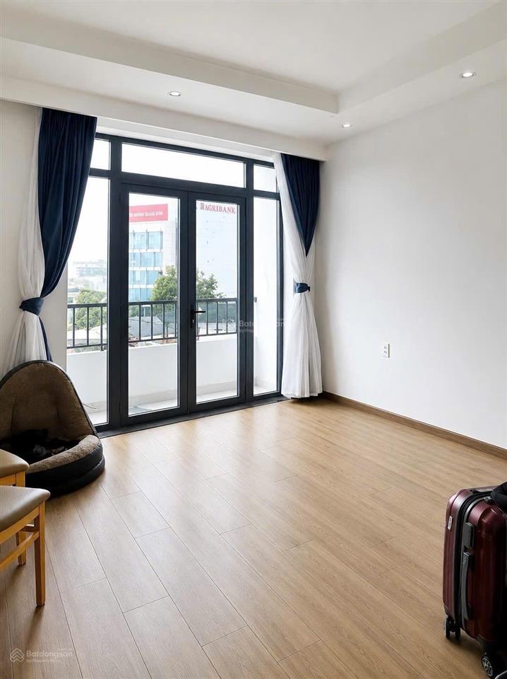 1/thoại ngọc hầu tân phú hẻm xe tải 6 tầng công nhận đủ.