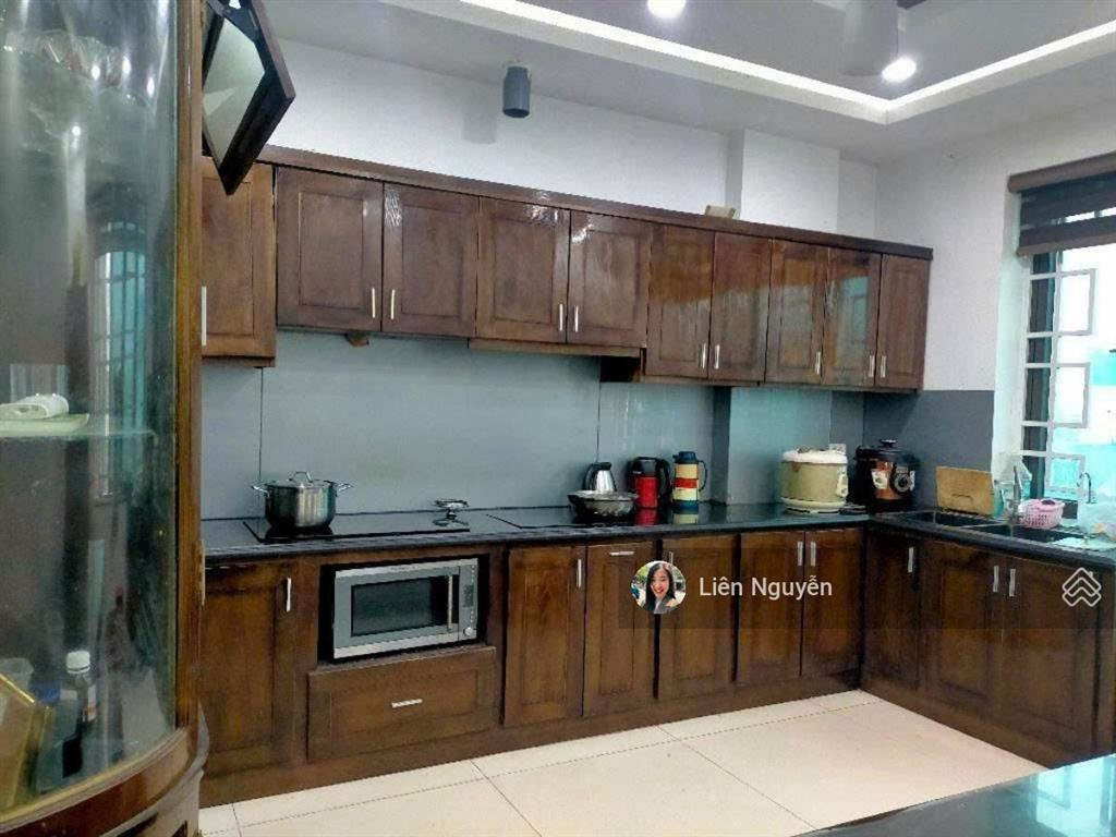 Bán nhà mặt phố quán thánh, 55m2, 4 tầng, mặt tiền 6m, 46 tỉ, vỉa hè, 400tr/năm