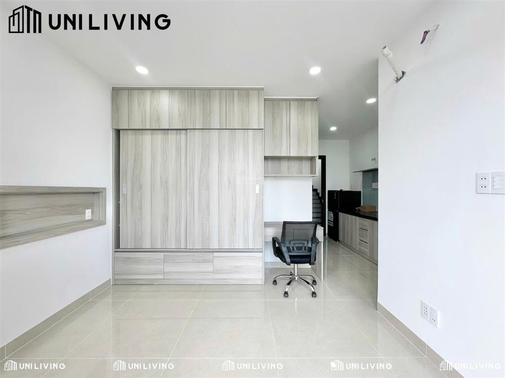 Trống lại 1 phòng ban công full nội thất đầy đủ. nằm ngay lã xuân oai, quận 9. khu an ninh cao