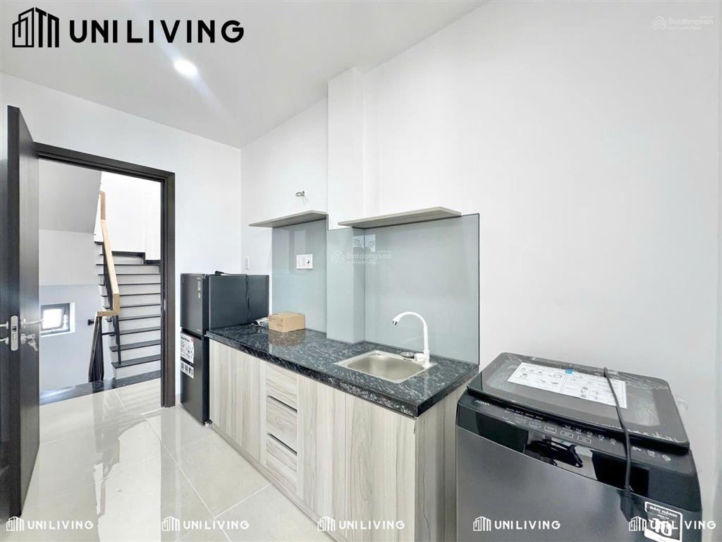 Trống lại 1 phòng ban công full nội thất đầy đủ. nằm ngay lã xuân oai, quận 9. khu an ninh cao
