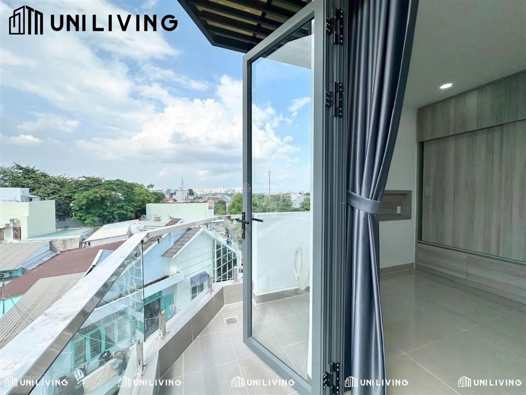 Trống lại 1 phòng ban công full nội thất đầy đủ. nằm ngay lã xuân oai, quận 9. khu an ninh cao
