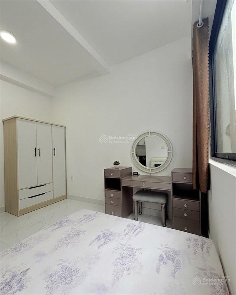 Căn hộ 1pn ban công tách bếp full nội thất cho thuê. nằm ngay global city. thuận tiện qua quận 2