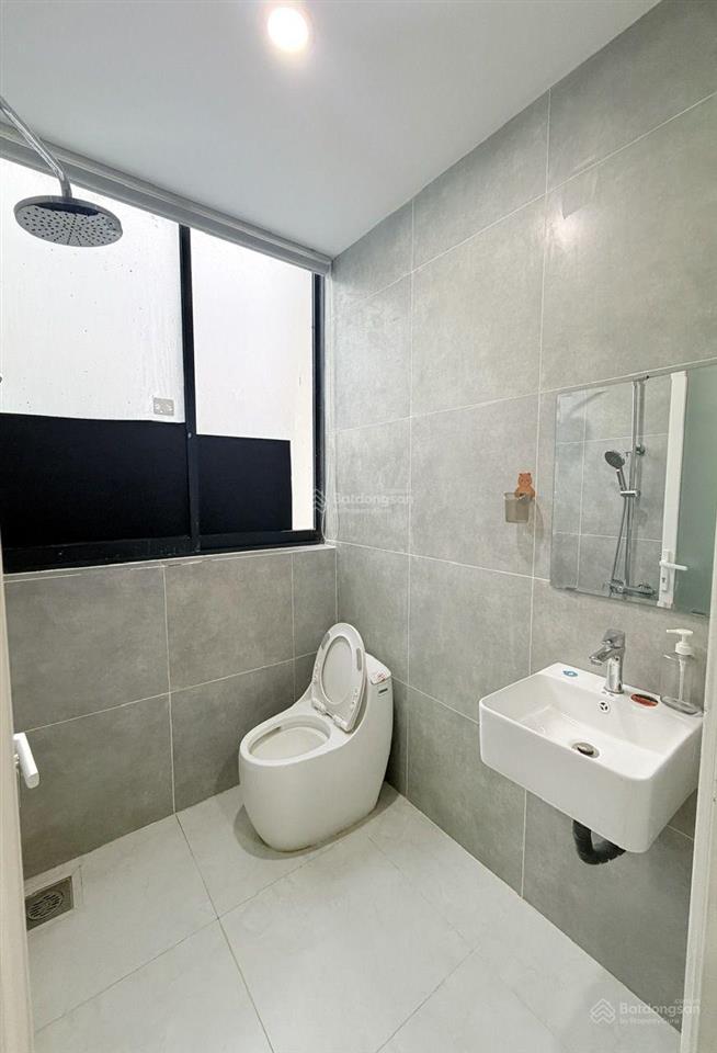 Căn hộ 1pn ban công tách bếp full nội thất cho thuê. nằm ngay global city. thuận tiện qua quận 2