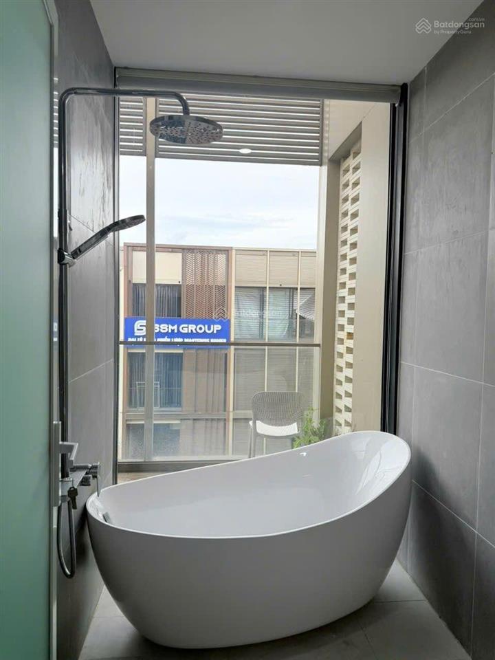 Căn hộ 1pn ban công tách bếp full nội thất cho thuê. nằm ngay global city. thuận tiện qua quận 2