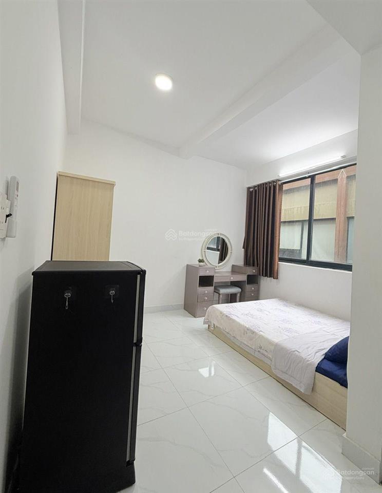 Căn hộ 1pn ban công tách bếp full nội thất cho thuê. nằm ngay global city. thuận tiện qua quận 2