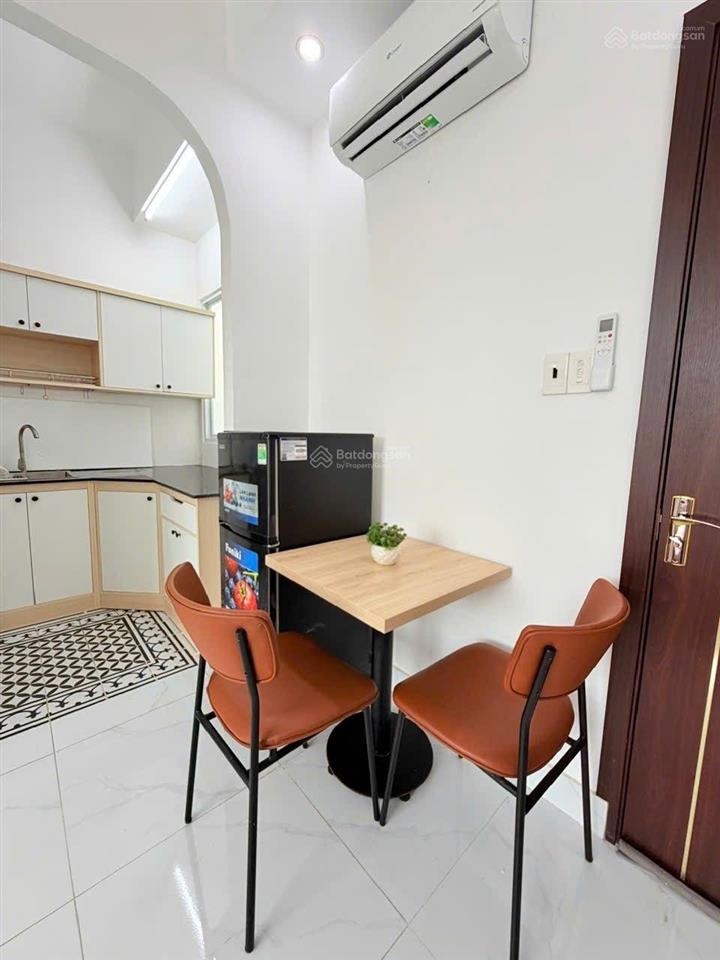 Căn hộ 1pn ban công tách bếp full nội thất cho thuê. nằm ngay global city. thuận tiện qua quận 2