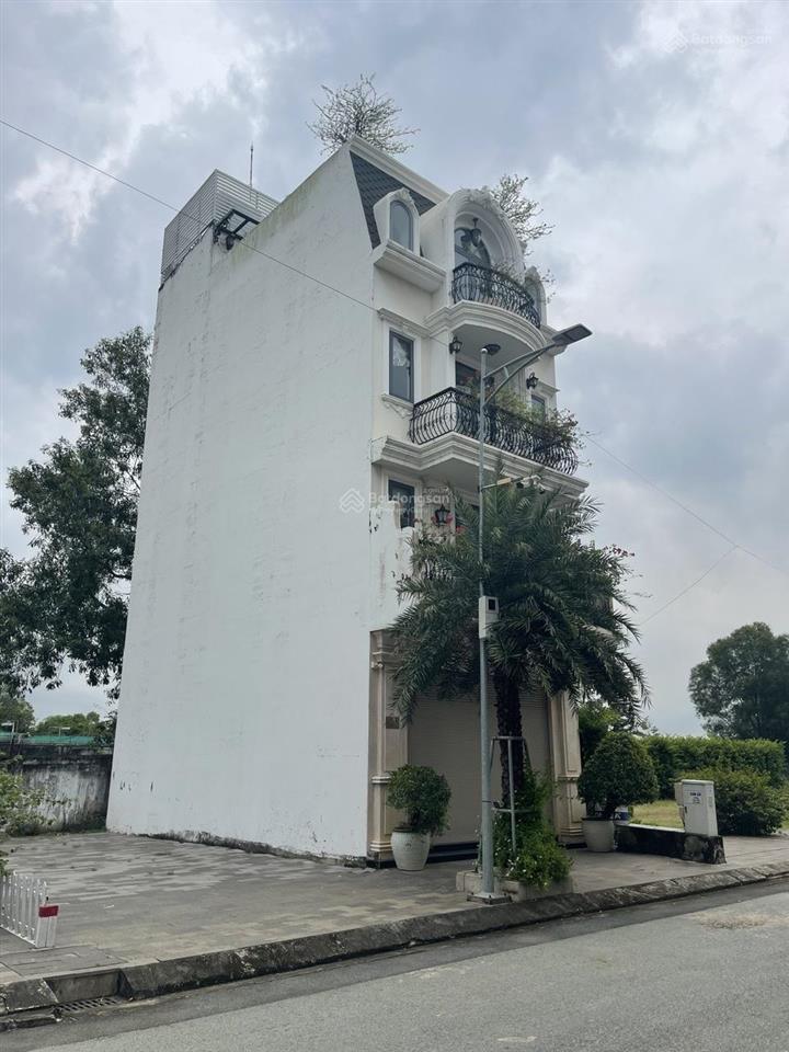 Bán shophouse tại 52 nguyễn xiển, 14 tỷ vnd, 81 m2 với nội thất đầy đủ