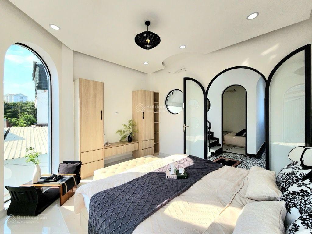 Nhà đẹp sang trọng 3 tầng ngay tỉnh lộ 10 khu tên lửa ngang 5m hiếm khu vực