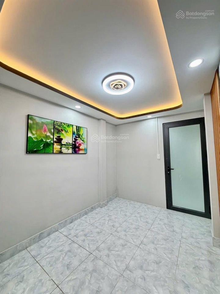 Nhà mới sát mặt tiền hương lộ 2 vừa ở vừa kinh doanh gần 4 xã