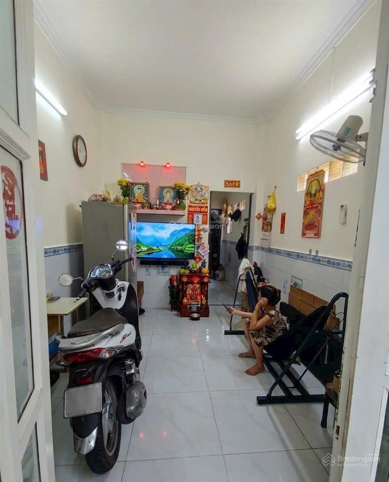 Bán nhà hiếm căn góc p12, quận 8. nhỉnh 4 tỷ, hướng đông nam.