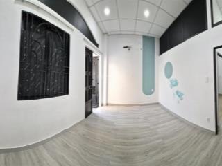 Bán nhà riêng ngang 4, dài 8, dtsd 75m2, ra quận 1 15p