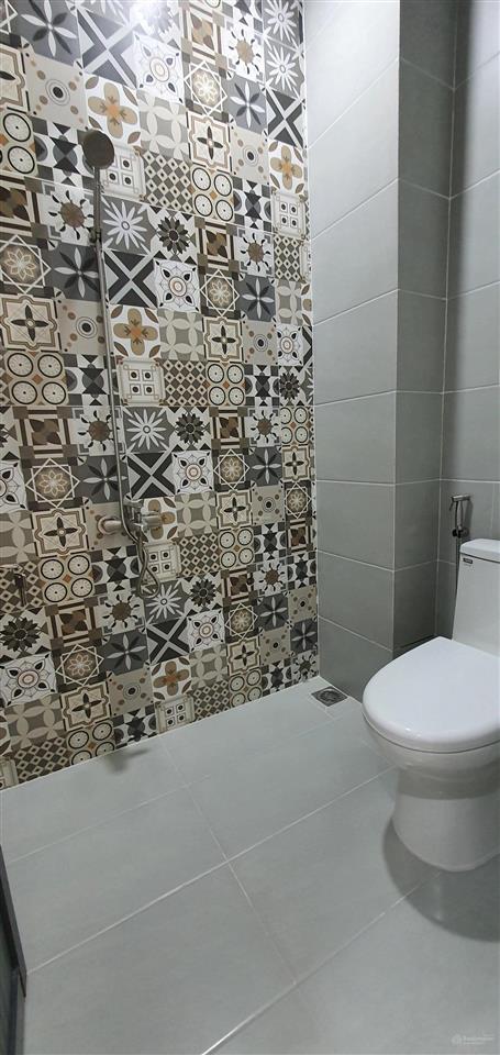 Bán nhà riêng ngang 4, dài 8, dtsd 75m2, ra quận 1 15p