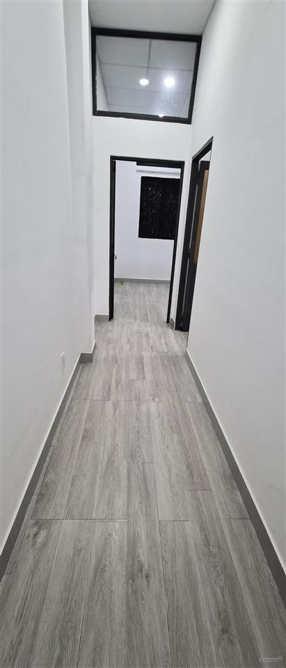 Bán nhà riêng ngang 4, dài 8, dtsd 75m2, ra quận 1 15p