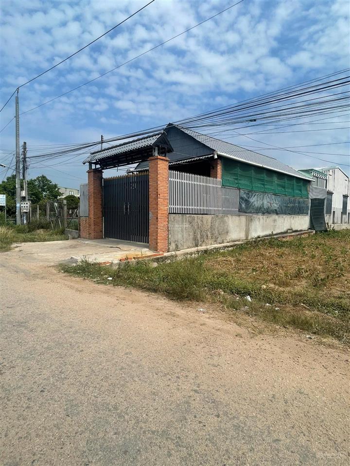 Đất ngộp bán gấp giá 1tỷ2 ngay đường nguyễn thị chuỗi xã thái mỹ , sổ hồng riêng , diện tích 143m2.