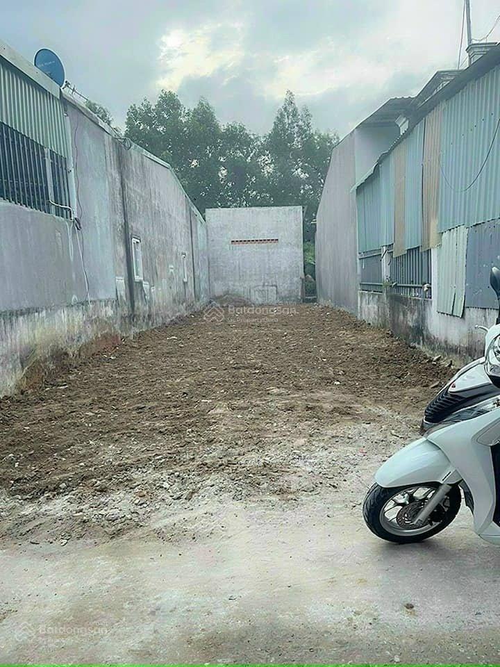 Đất hồ thị lai xã tân phú trung giá rẻ 1 tỷ sát bệnh viện xuyên á , dt 131m2 , sổ hồng riêng .