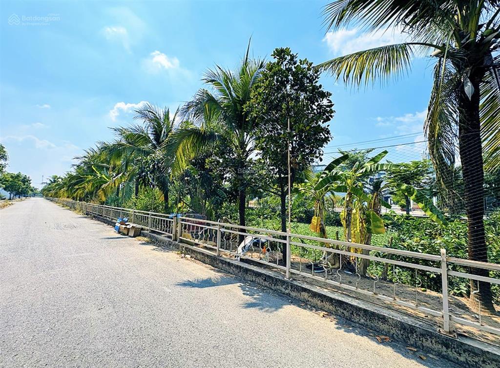 Chính chủ gửi bán lô đất đối diện kênh quá đẹp giá rẻ  880tr shr | khu dân cư cát tường phú sinh