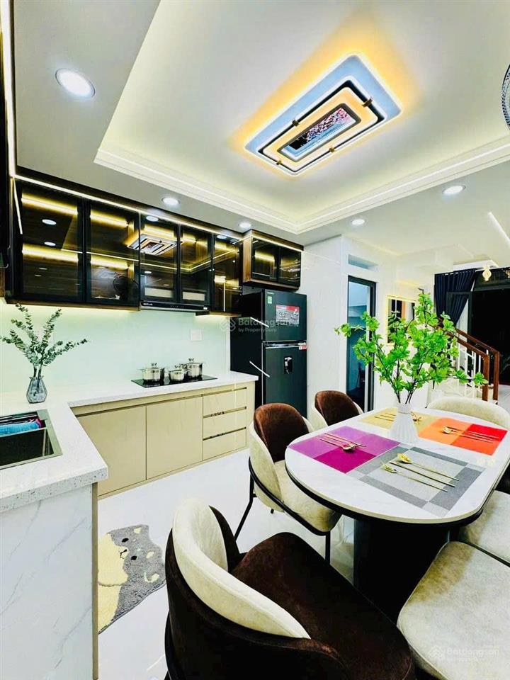 Bán nhà mặt tiền kinh doanh đường trần quốc toản ngay hai bà trưng quận 3, dt 3.2x12m, giá 13.4 tỷ