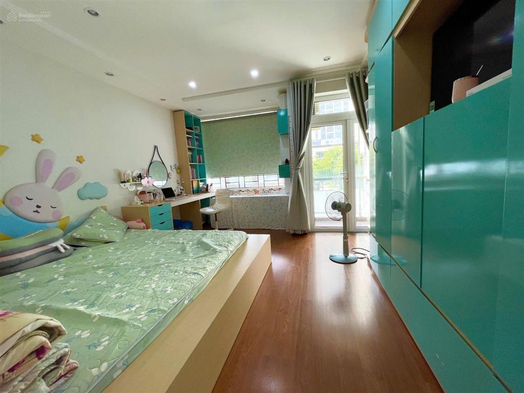 Bán nhà mt hẻm 285 cmt8 ngay hà đô, 4.5x13m, 4 tầng chỉ nhỉnh 19 tỷ
