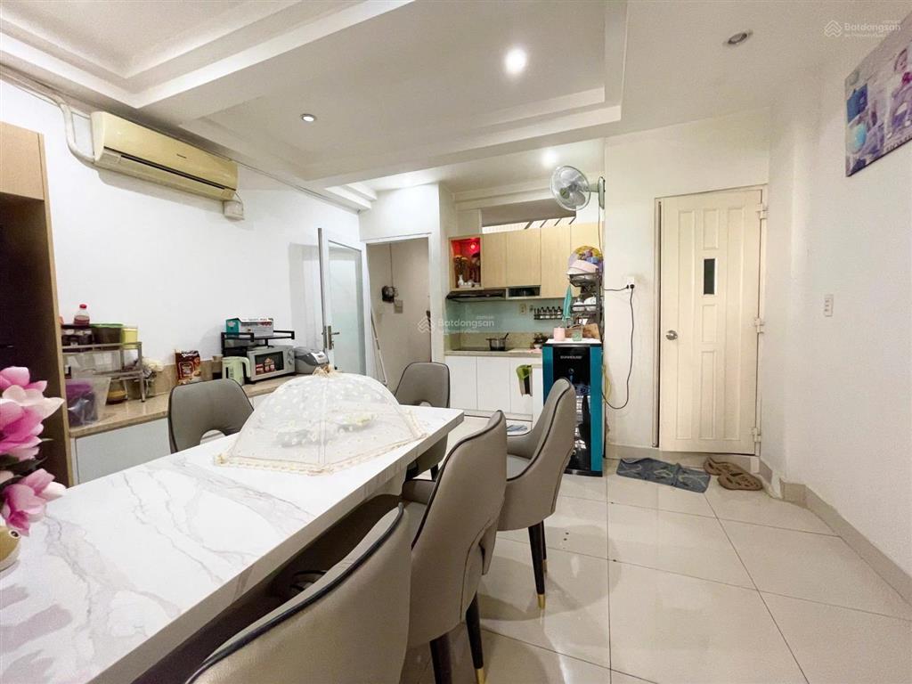 Bán nhà mt hẻm 285 cmt8 ngay hà đô, 4.5x13m, 4 tầng chỉ nhỉnh 19 tỷ