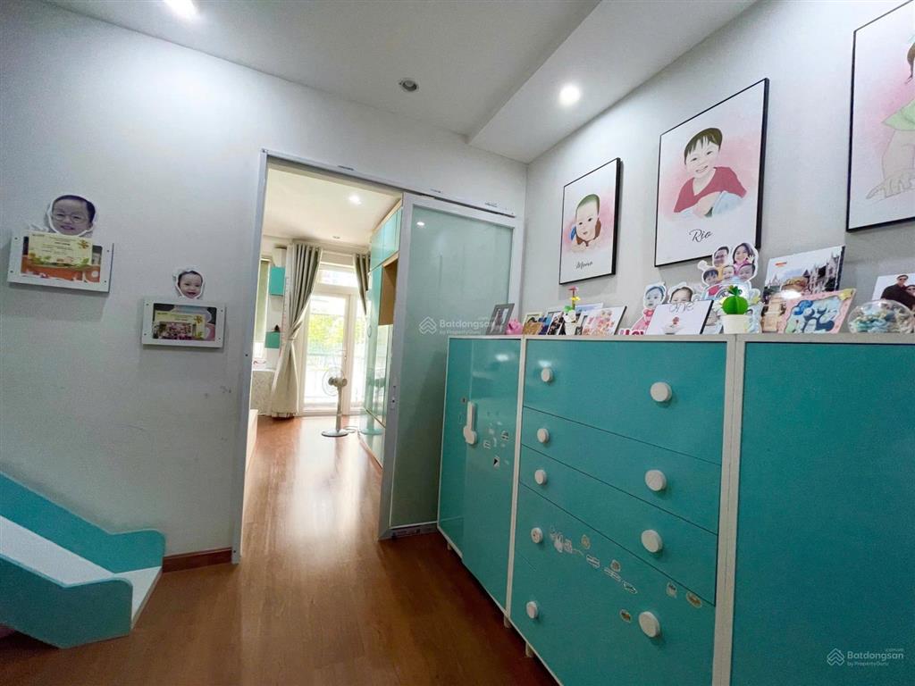 Bán nhà mt hẻm 285 cmt8 ngay hà đô, 4.5x13m, 4 tầng chỉ nhỉnh 19 tỷ