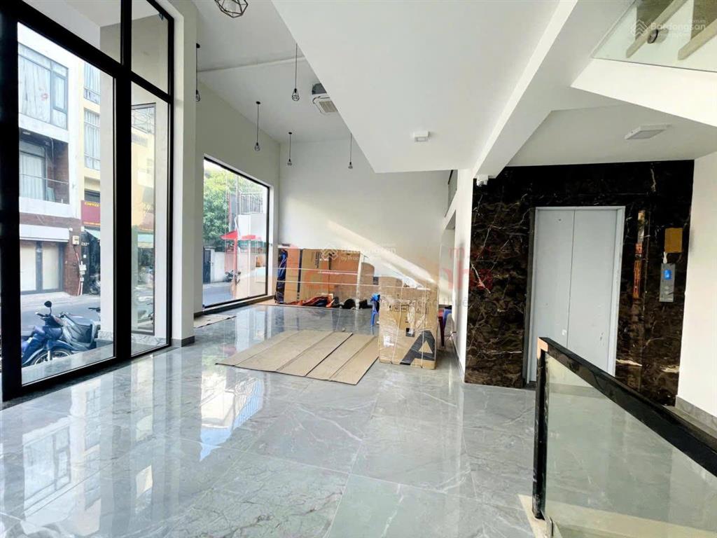 Bán nhà góc 2 mt vườn chuối quận 3, 13x15m cn 148,4m2, hầm + 6 tầng giá 90 tỷ