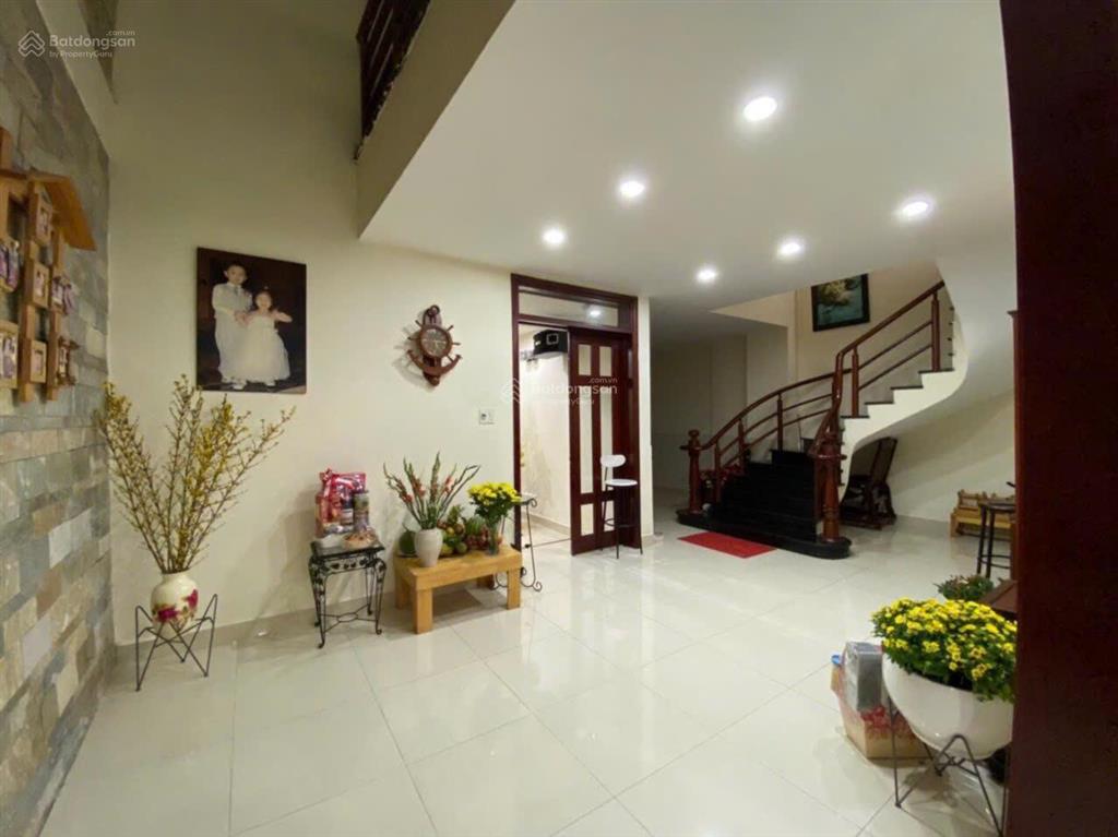 Bán biệt thự sân vườn đặng văn ngữ q phú nhuận, 8x22m cn 178.4m2, 3 tầng chỉ 36 tỷ