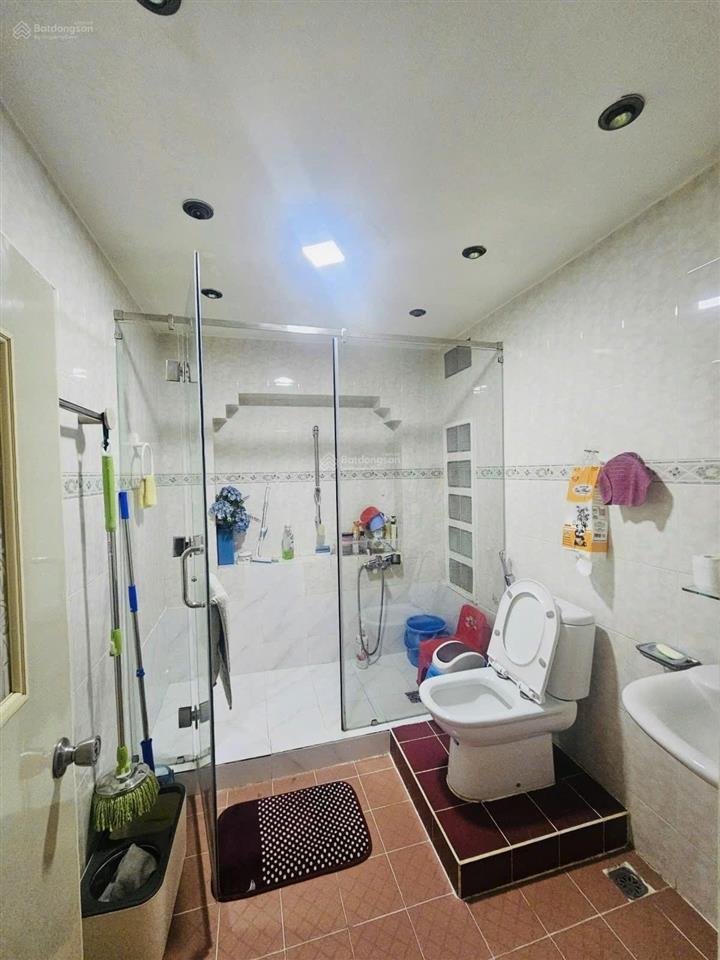 Bán nhà sát mặt tiền thành thái, p12, quận 10, hxh 20m, 4,2x16m 5 tầng, chỉ 20 tỷ