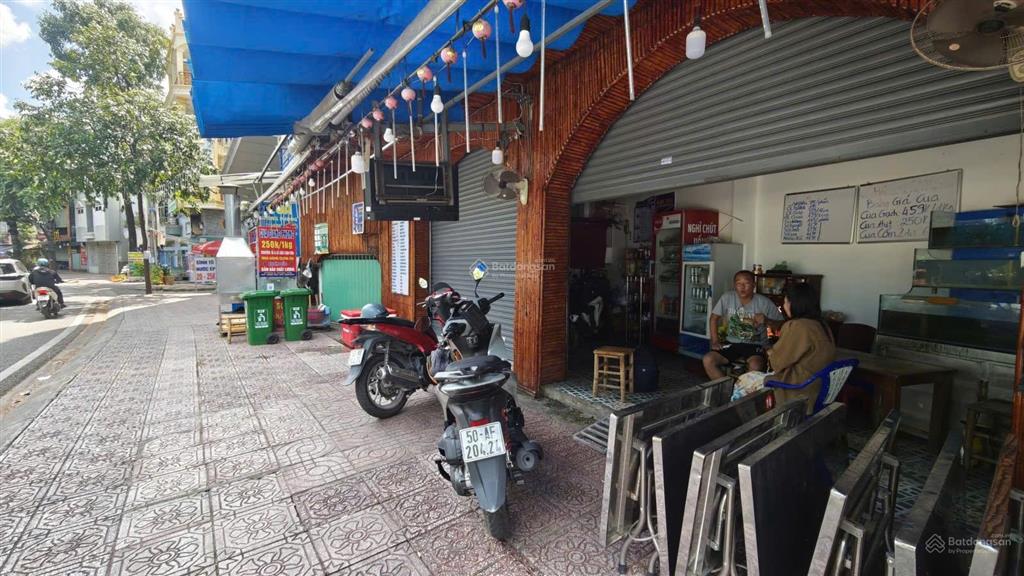 Mặt tiền kinh doanh ngang 15 m đường trường sa q phú nhuận, 4 tầng hdt 60 triệu chỉ 21 tỷ