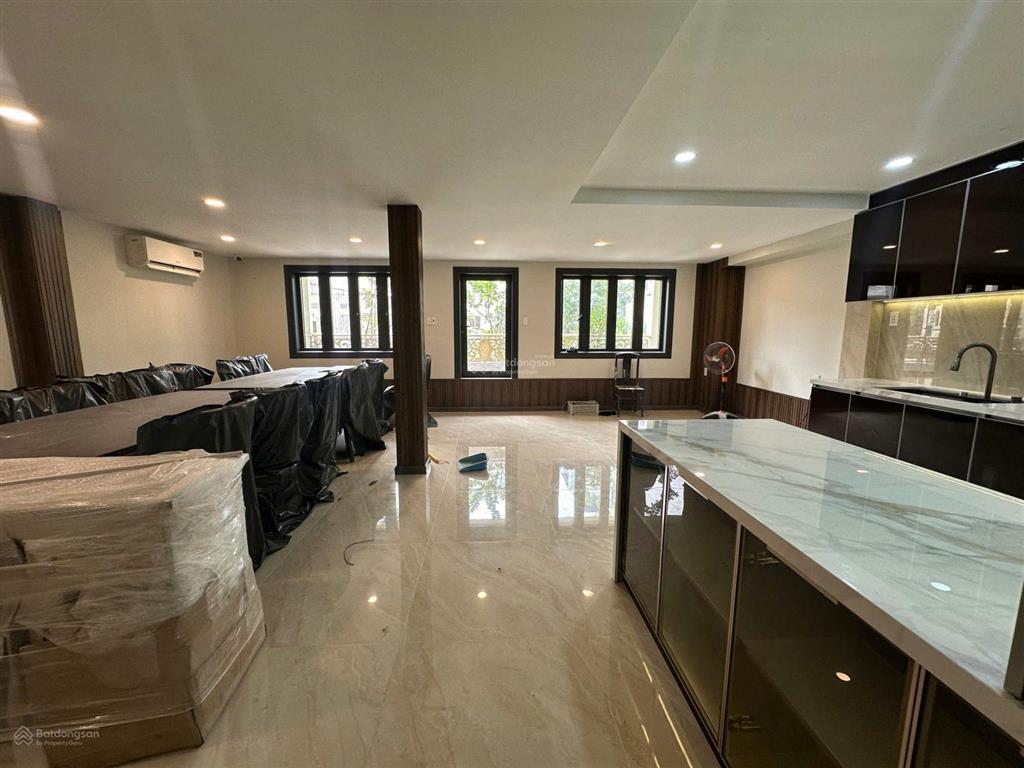 Bán nhà ngang 7.6m hxh an bình quận 5, 7.6x11m, 5 tầng mới có thang máy chỉ nhỉnh 18 tỷ