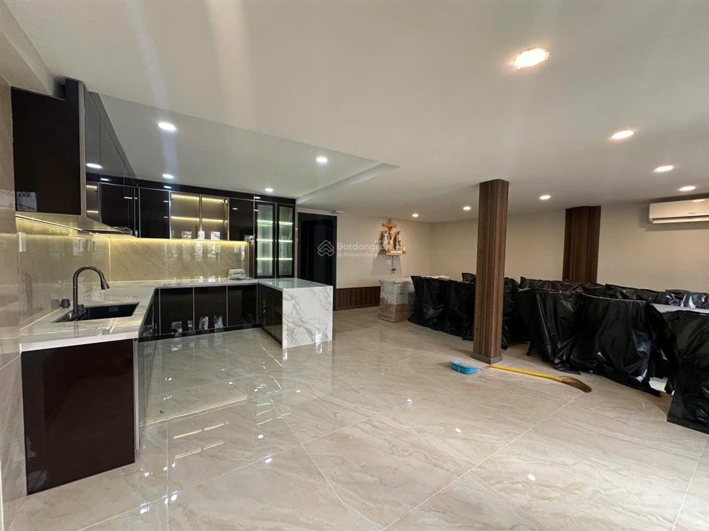 Bán nhà ngang 7.6m hxh an bình quận 5, 7.6x11m, 5 tầng mới có thang máy chỉ nhỉnh 18 tỷ