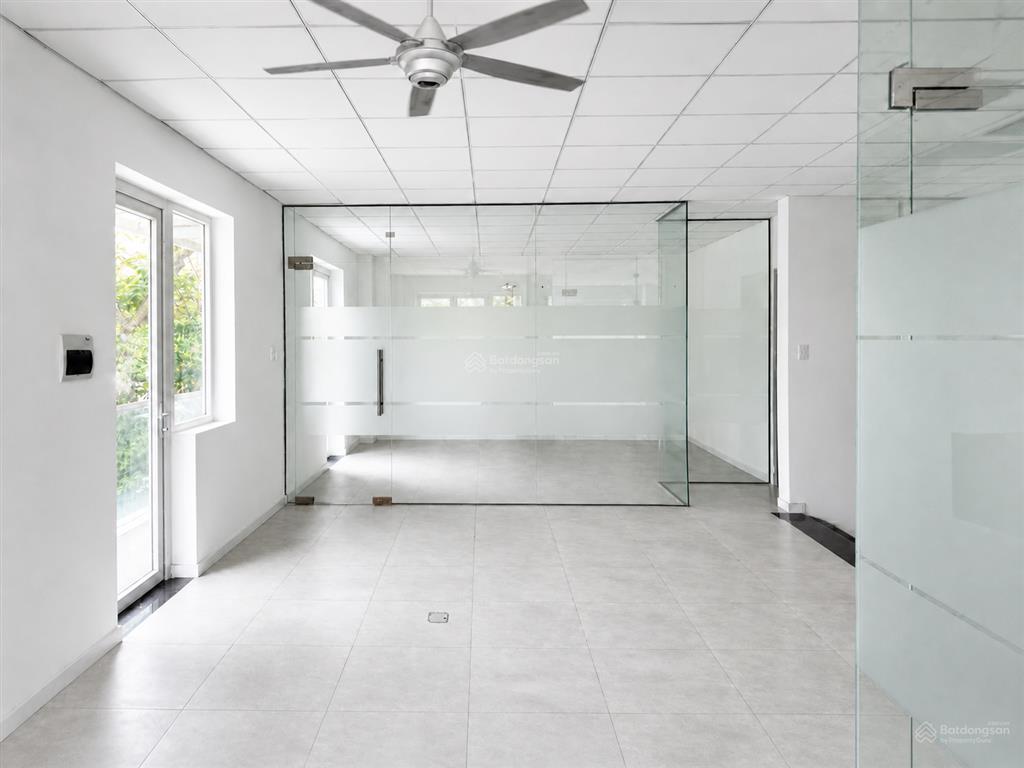 Cho thuê mặt bằng nhà phố liền kề, mặt tiền kdc merita khang điền, q9