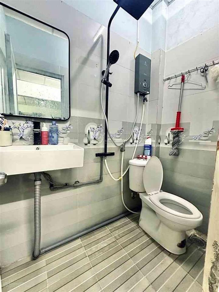 Dt 46m giá chỉ 2.45 tỷ nhà btct 2pn gần lê văn khương q12
