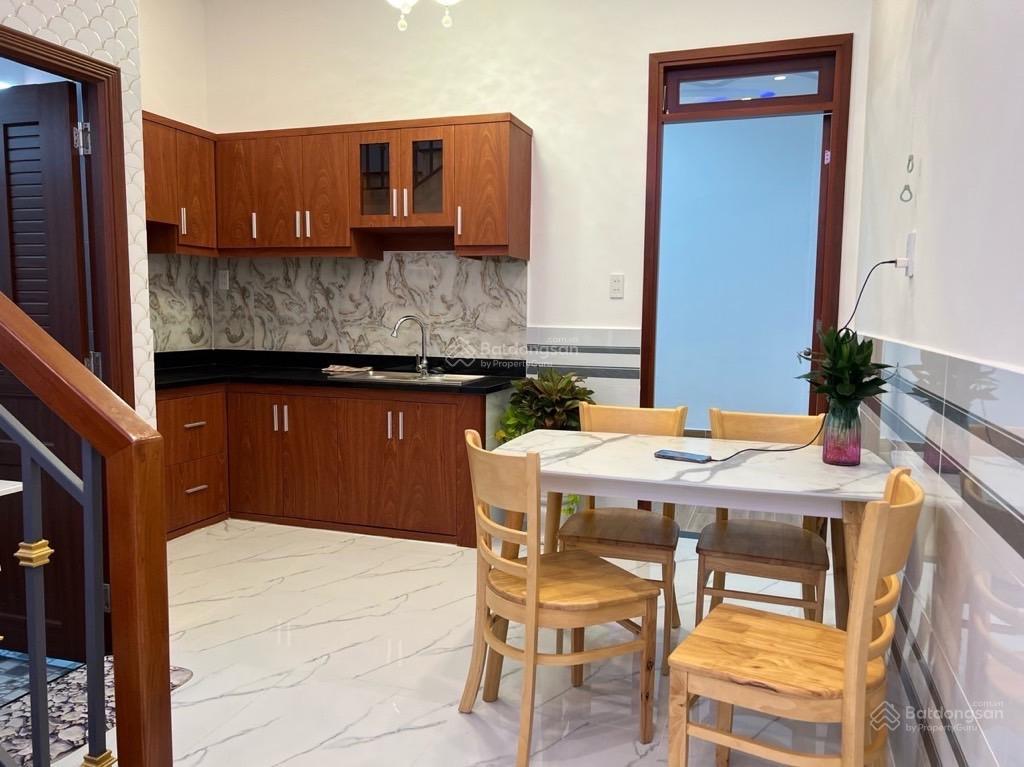 Nhà đẹp ở ngay hxh đỗ cửa  nguyễn văn khối gv  2 tầng  49,3m2  6,1 tỷ (tl)