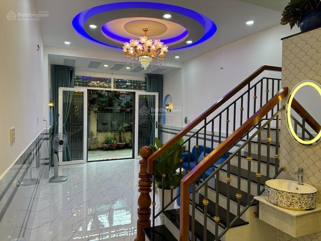 Nhà đẹp ở ngay hxh đỗ cửa  nguyễn văn khối gv  2 tầng  49,3m2  6,1 tỷ (tl)