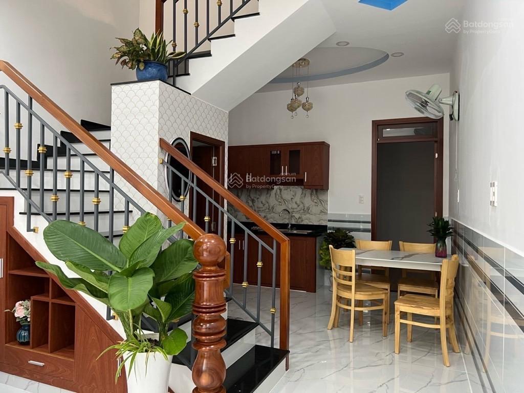 Nhà đẹp ở ngay hxh đỗ cửa  nguyễn văn khối gv  2 tầng  49,3m2  6,1 tỷ (tl)