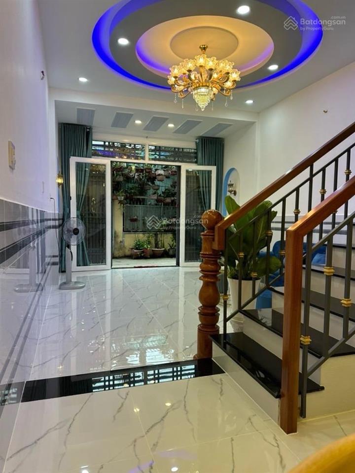 Nhà đẹp ở ngay hxh đỗ cửa  nguyễn văn khối gv  2 tầng  49,3m2  6,1 tỷ (tl)