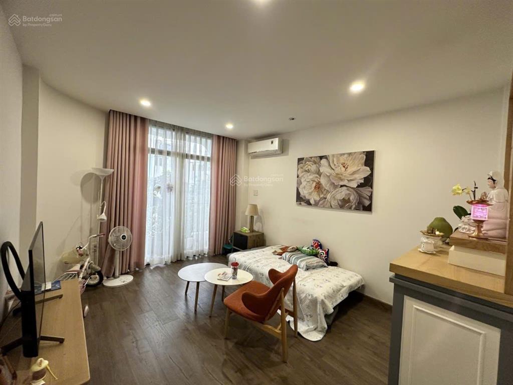 Bán nhà hẻm xe hơi đỗ cửa quận 10, năm tầng, hoà hảo