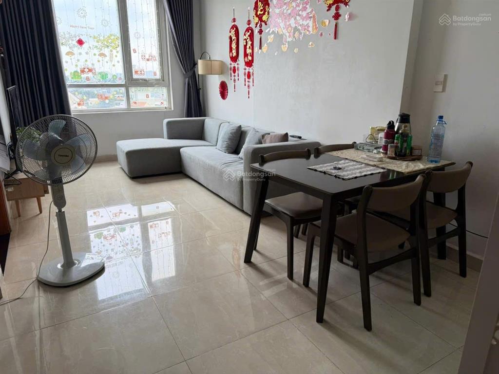 Chủ gửi cho thuê nhanh căn hộ the cbd 2pn2wc 65m2 tầng cao full nt giá 10 triệu/tháng. ở liền