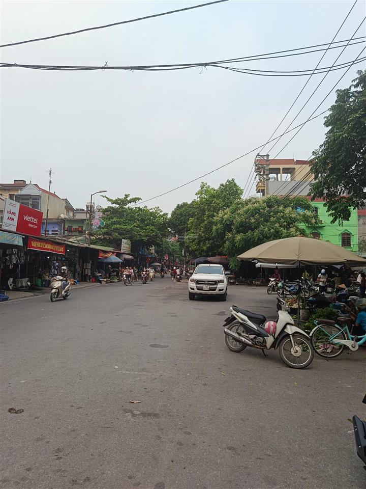 Bán nhà mặt phố kinh doanh tại chợ lắp ghép
