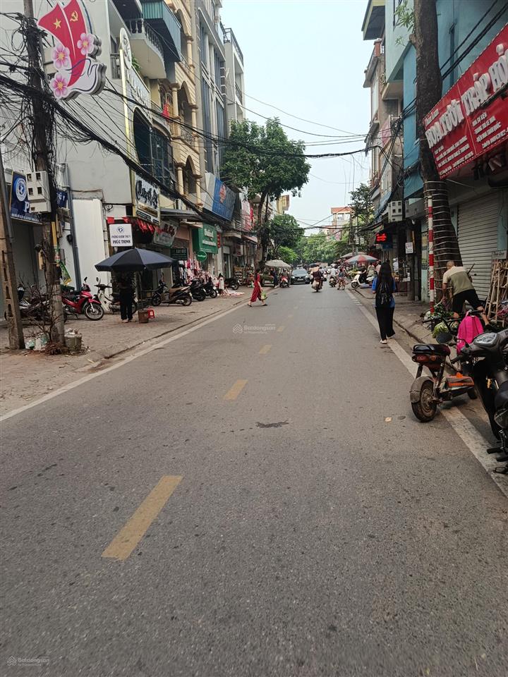 Bán nhà mặt phố kinh doanh tại chợ lắp ghép