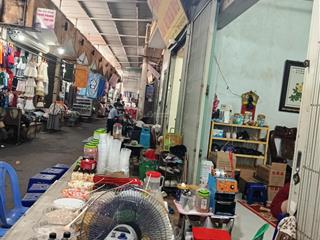 Bán nhà mặt phố kinh doanh tại chợ lắp ghép