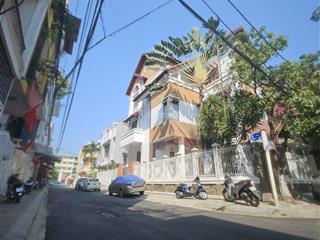 Tòa nhà tại hải hồ, full nội thất mới xây 4 tầng 1 tum kề lô góc đang cho thuê dòng tiền 25tr/tháng