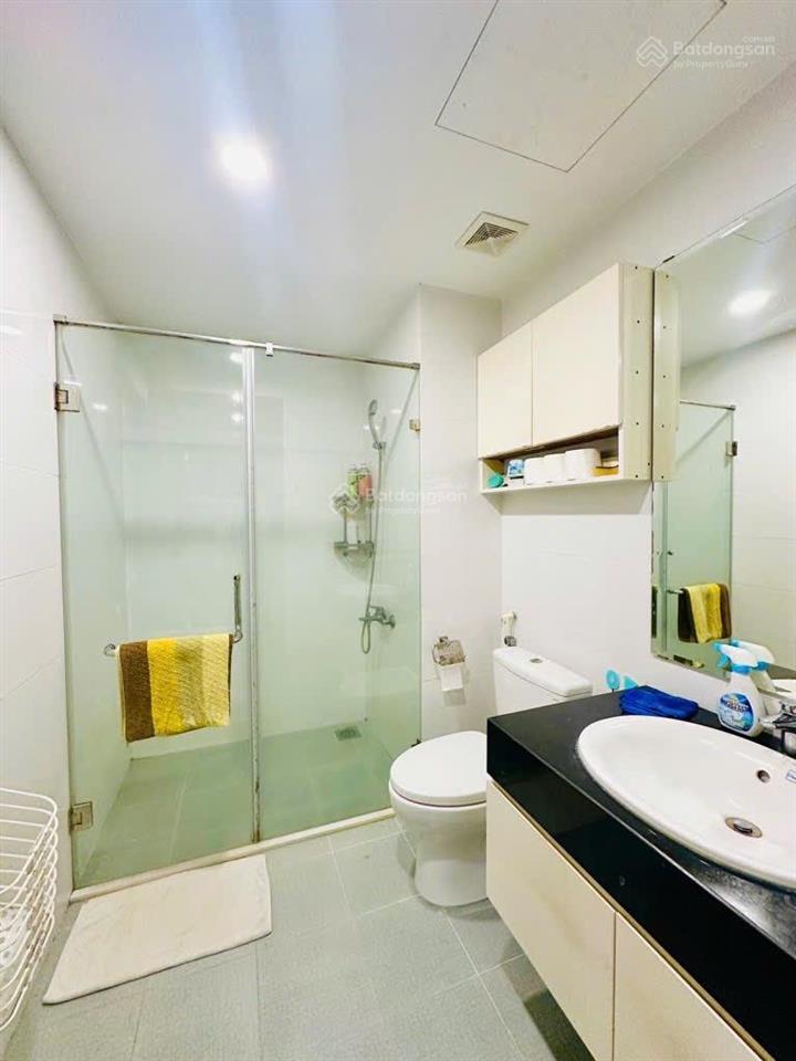 Bán căn hộ tòa b14 phạm ngọc thạch, kim liên, 80m2, 7.2 tỷ, 2 ngủ, 2 wc, sổ đỏ cc, full nội thất.
