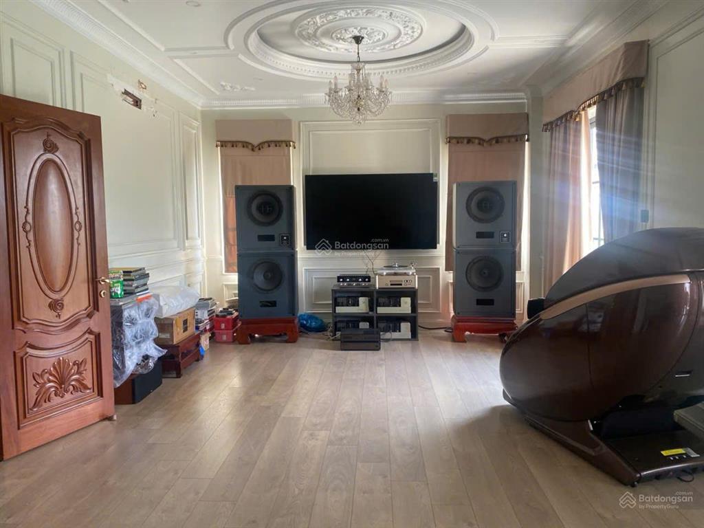 Bán biệt thự đơn lập hai mặt tiền a63 khu nam thông 1 phú mỹ hưng full nội thất gỗ giá trị cao
