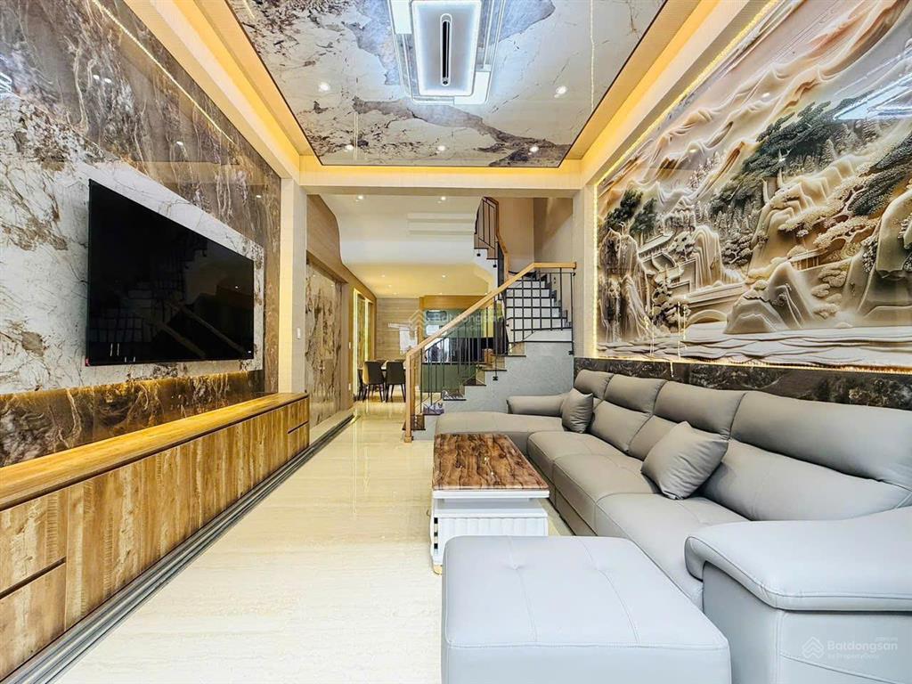 Chính chủ bán nhà đẹp p11gò vấpfull nội thất