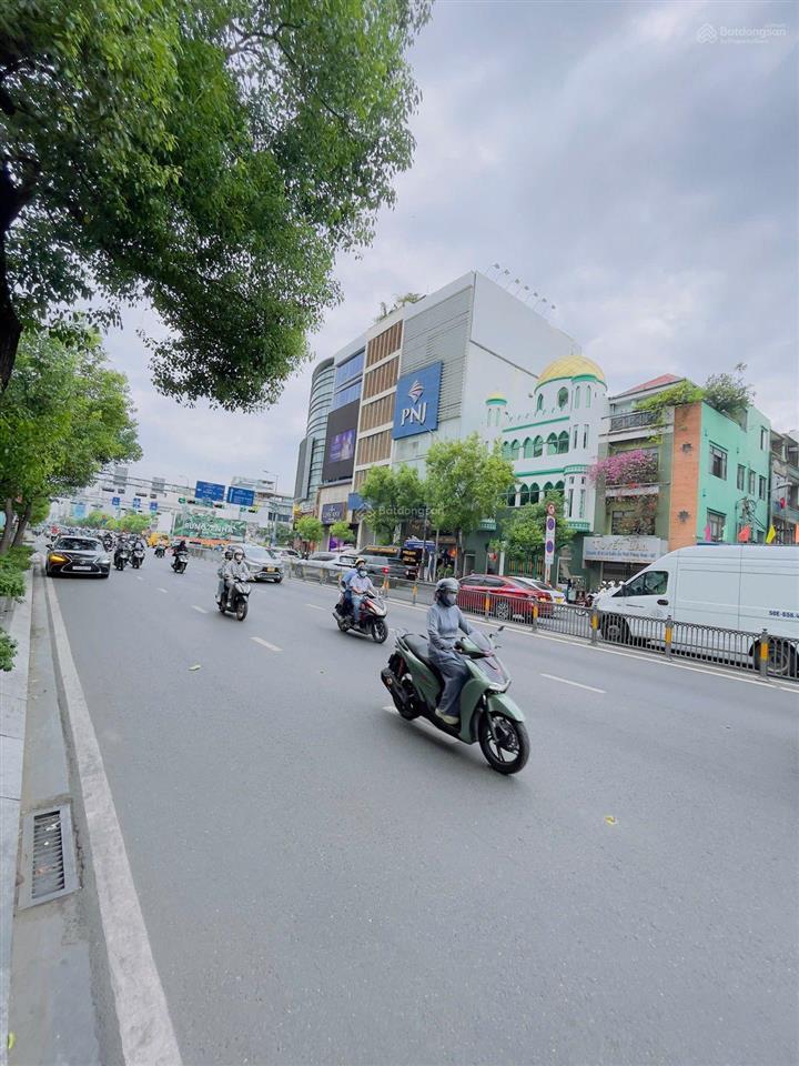 Cần bán nhà mặt tiền đường nguyễn văn trỗi phường phú nhuận  0934 127 ***