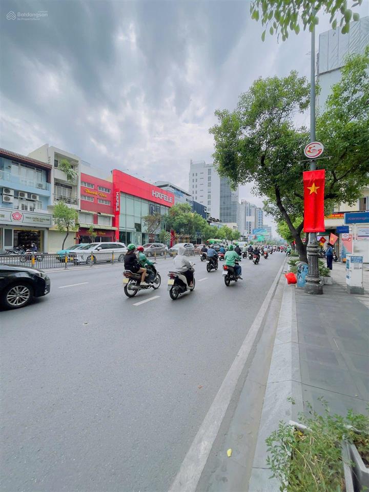 Cần bán nhà mặt tiền đường nguyễn văn trỗi phường phú nhuận  0934 127 ***