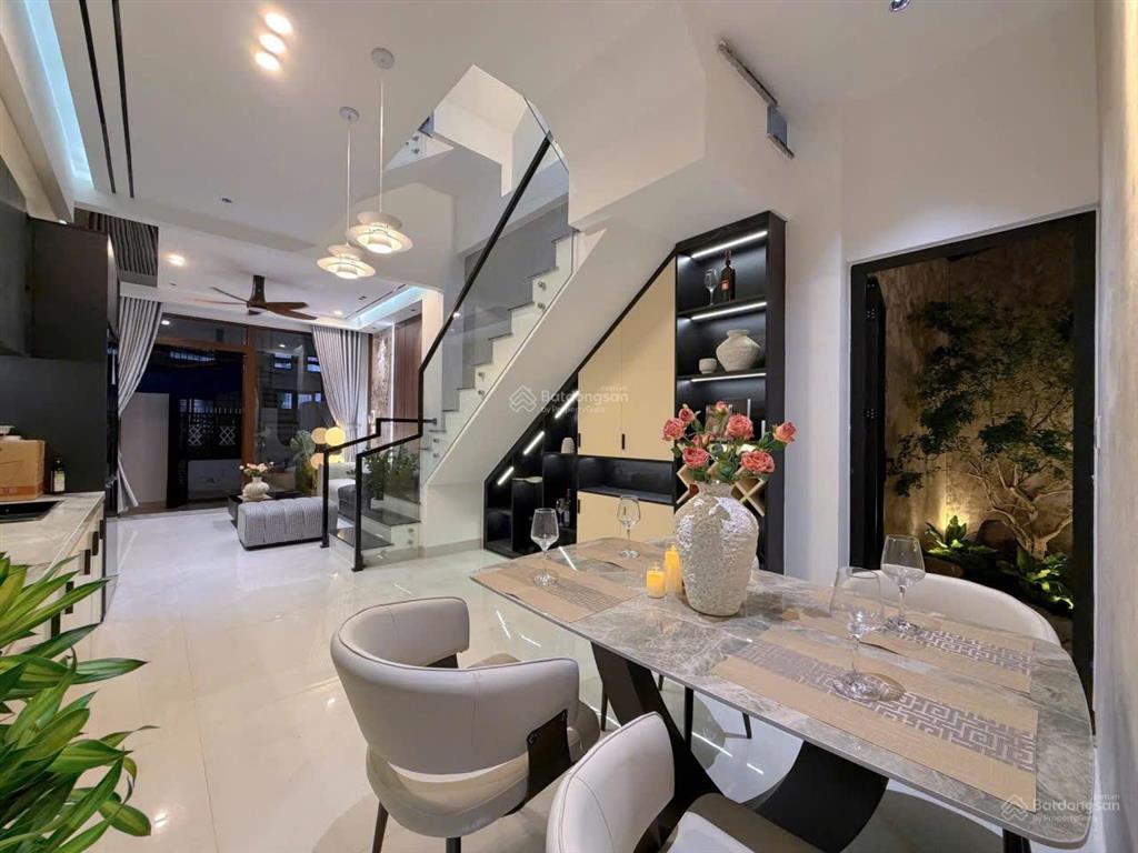 Tôi chính chủ bán nhà 3 tầng full nội thất ngay cầu rồng kiệt 408 trưng nữ vương