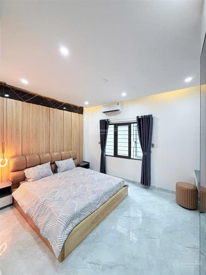 Tôi chính chủ bán nhà 3 tầng măt tiền lê thiệt , hòa minh